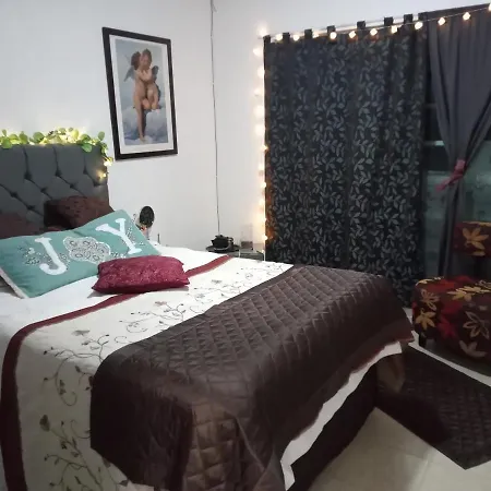 Mundo House Cancun Bed and Breakfast